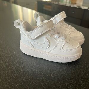 Nike toddler shoes size 5. Never worn